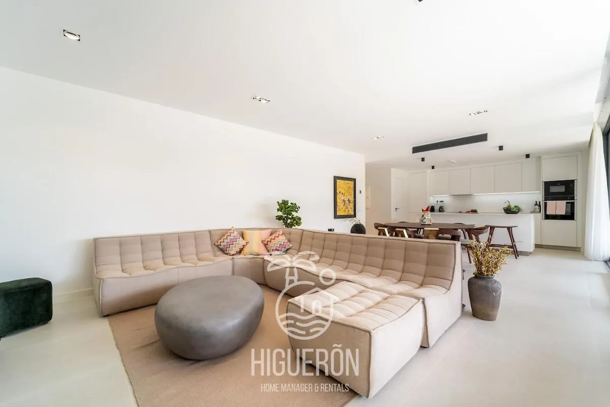 Higueronrentals The Secret Garden location